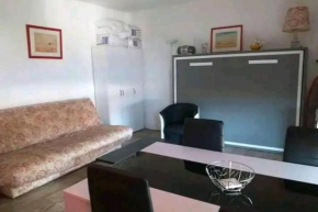 Charming 26 m with BALCON near the BEACHES